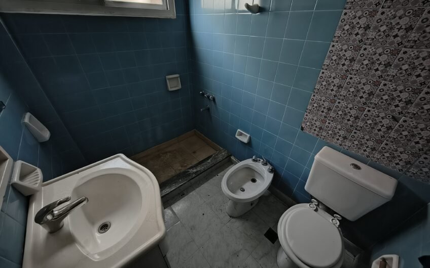 Viamonte 325 – Departamento Segundo Piso Escalera