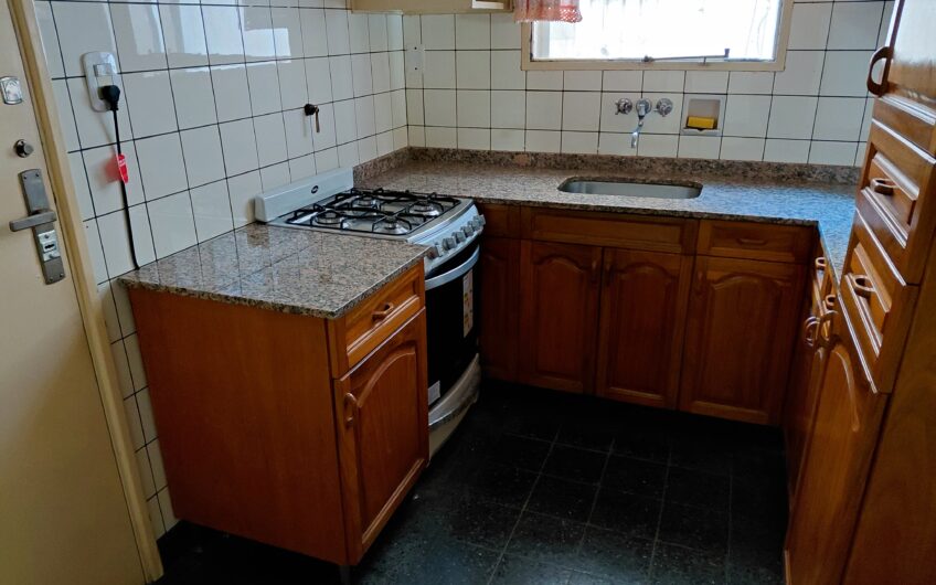 Bv. Oroño 622 – Semipiso Tres Dormitorios