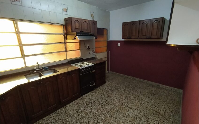 Pasaje Larguía 3575 – Casa dos dormitorios