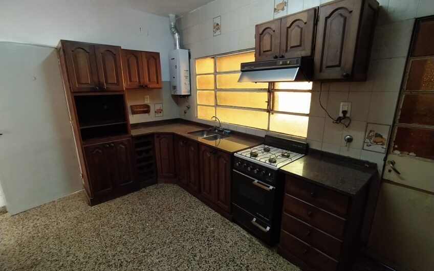 Pasaje Larguía 3575 – Casa dos dormitorios