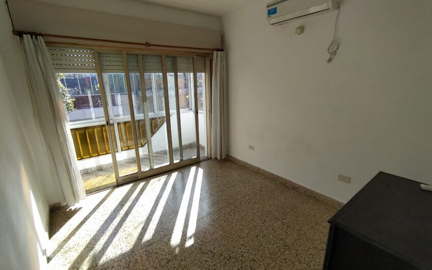 Pasaje Larguía 3575 – Casa dos dormitorios