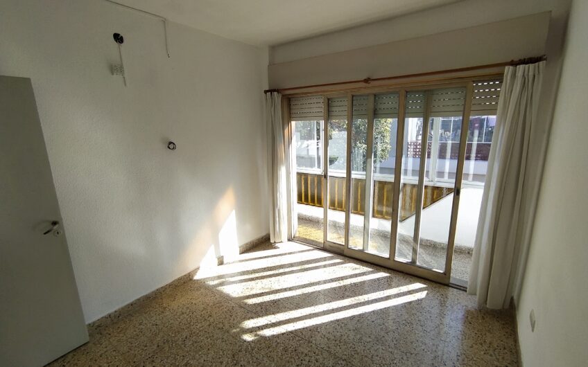 Pasaje Larguía 3575 – Casa dos dormitorios
