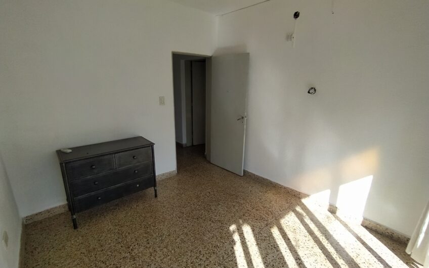 Pasaje Larguía 3575 – Casa dos dormitorios