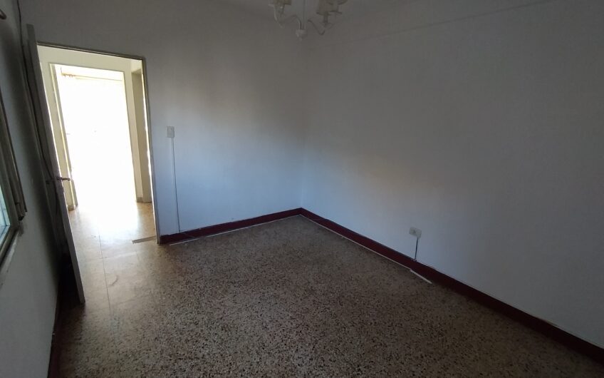 Pasaje Larguía 3575 – Casa dos dormitorios