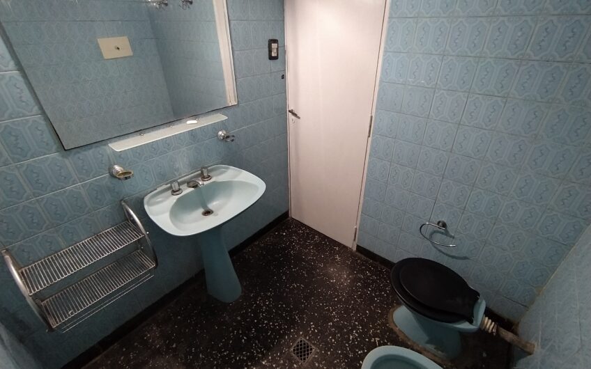 Corrientes 2755 – Casa Interna de Pasillo