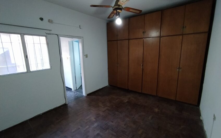 Corrientes 2755 – Casa Interna de Pasillo