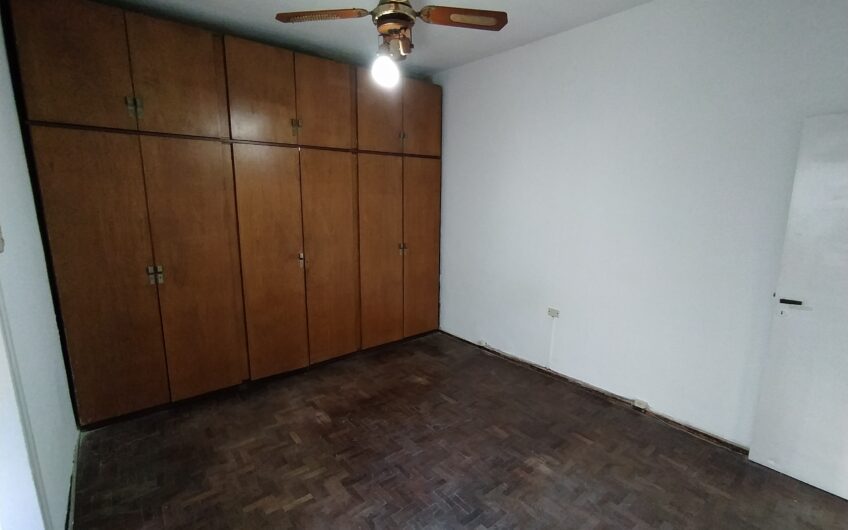 Corrientes 2755 – Casa Interna de Pasillo