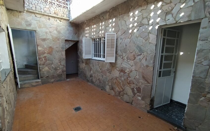 Corrientes 2755 – Casa Interna de Pasillo