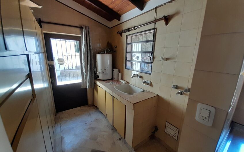 Cerrito 58 – Casa Interna Única
