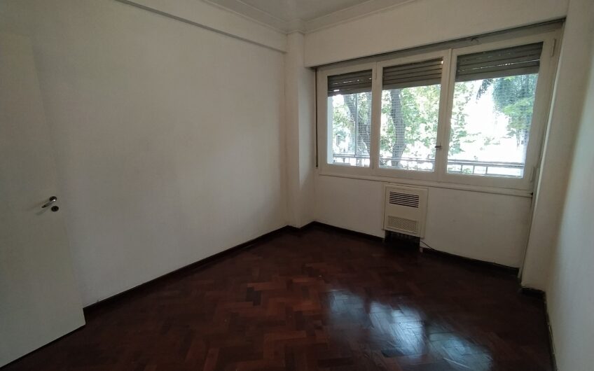 Bv. Oroño 622 – Semipiso Tres Dormitorios