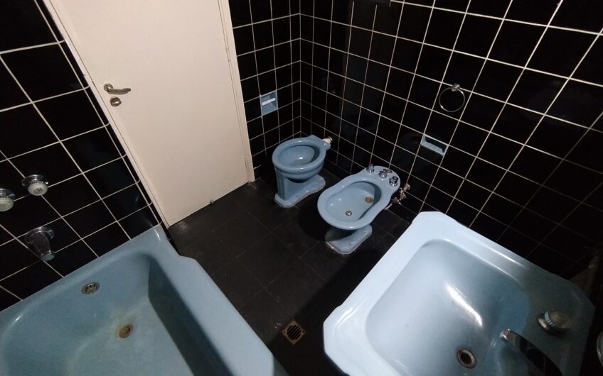 Bv. Oroño 622 – Semipiso Tres Dormitorios