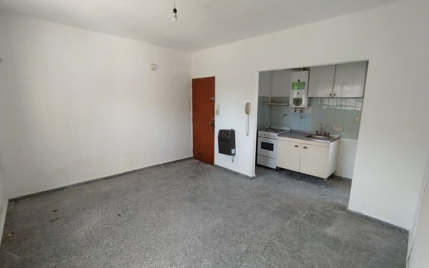 Catamarca 2578 – Departamento Un Dormitorio de Escalera