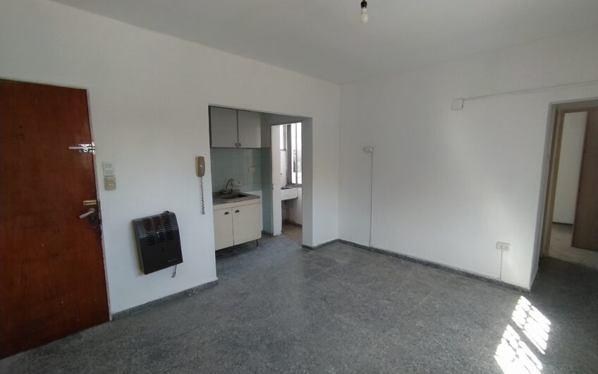 Catamarca 2578 – Departamento Un Dormitorio de Escalera