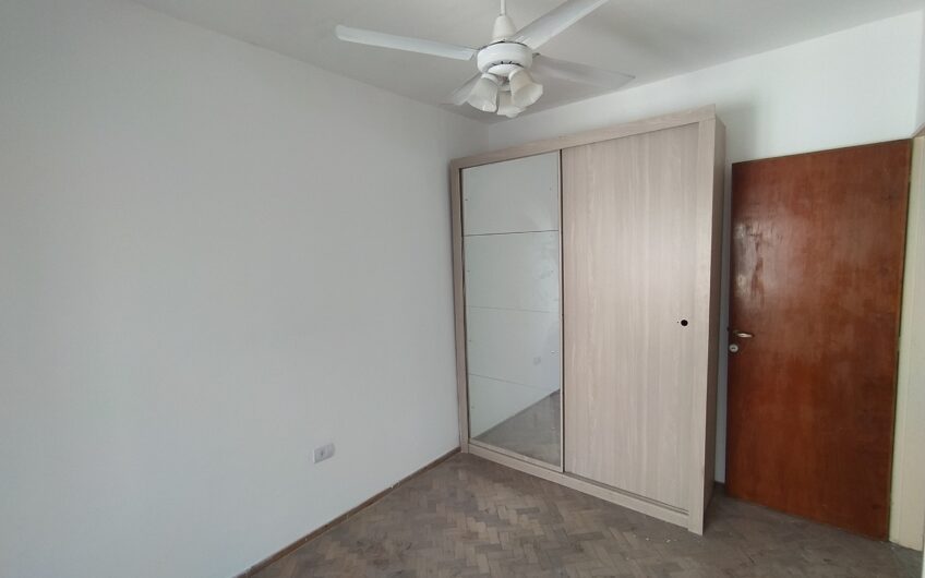 Catamarca 2578 – Departamento Un Dormitorio de Escalera