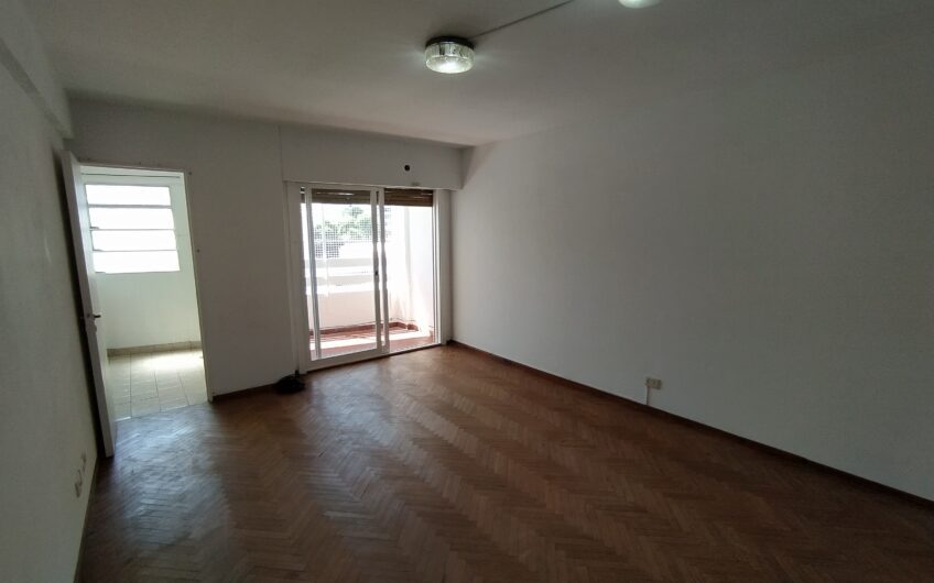 Alvear 1128 – Semipiso Un Dormitorio