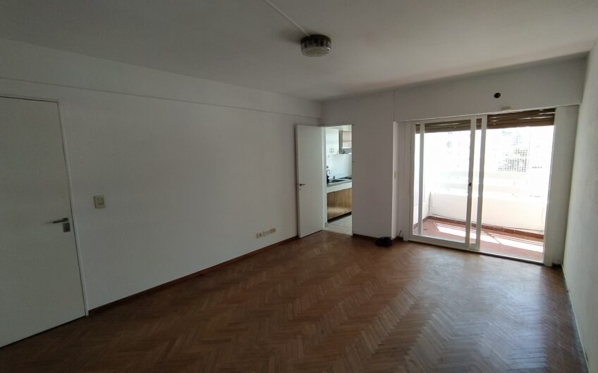 Alvear 1128 – Semipiso Un Dormitorio