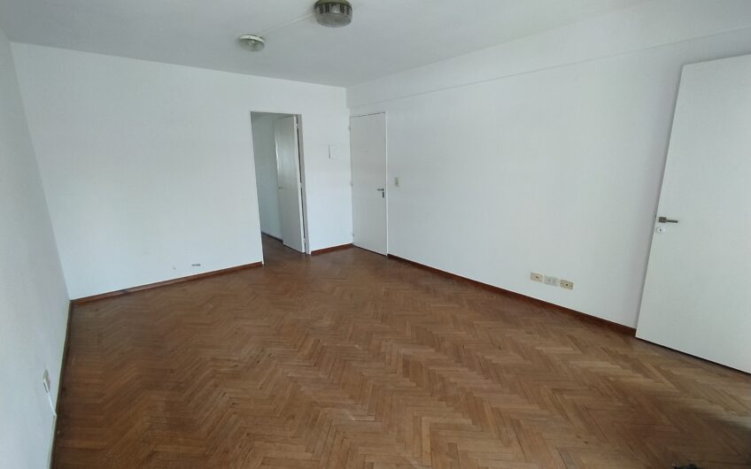 Alvear 1128 – Semipiso Un Dormitorio