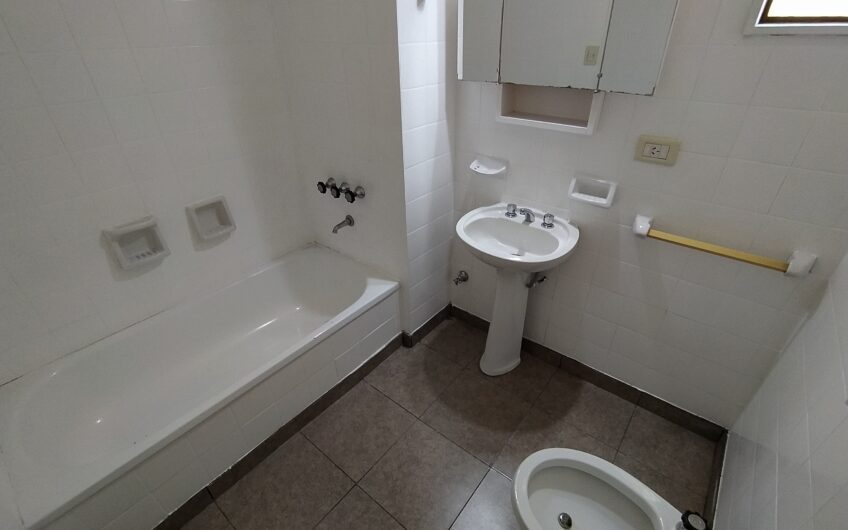 Alvear 1128 – Semipiso Un Dormitorio