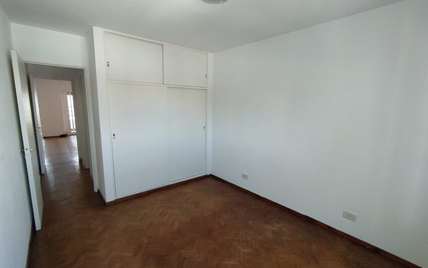 Alvear 1128 – Semipiso Un Dormitorio