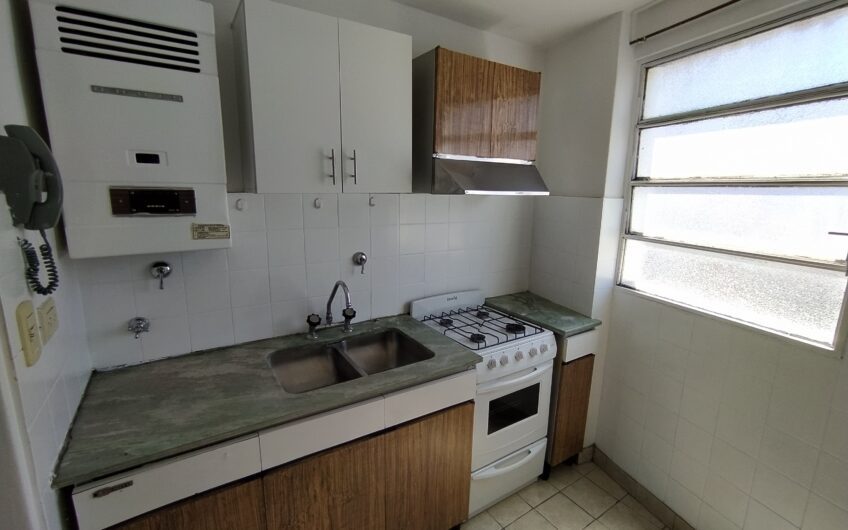 Alvear 1128 – Semipiso Un Dormitorio