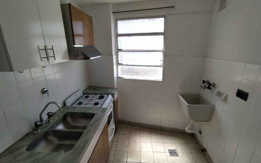 Alvear 1128 – Semipiso Un Dormitorio