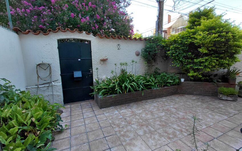 Paraguay 2398 – Casa