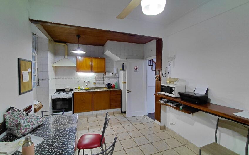 Paraguay 2398 – Casa