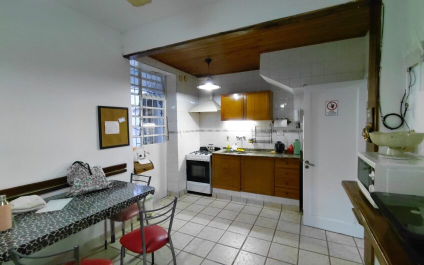 Paraguay 2398 – Casa