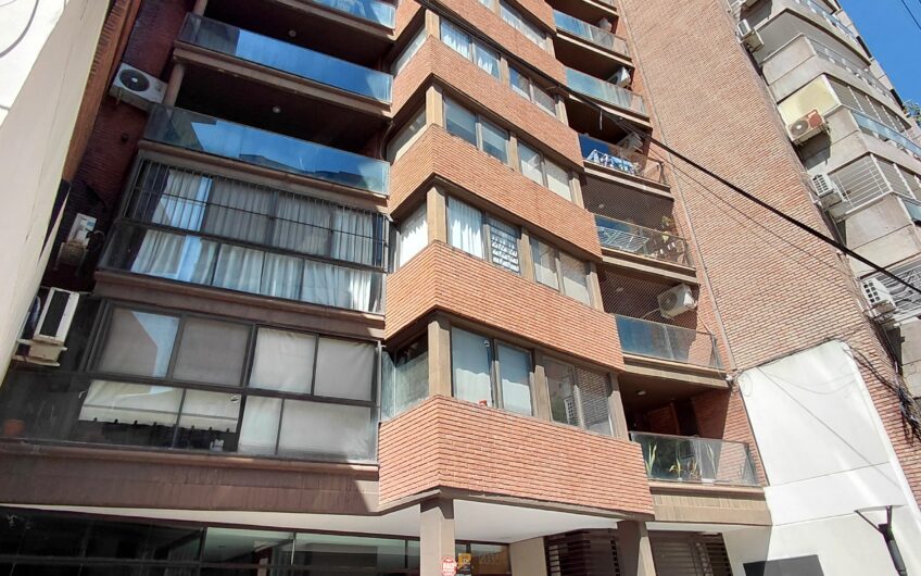 Urquiza 2035 – Departamento Dos Dormitorios con Cochera