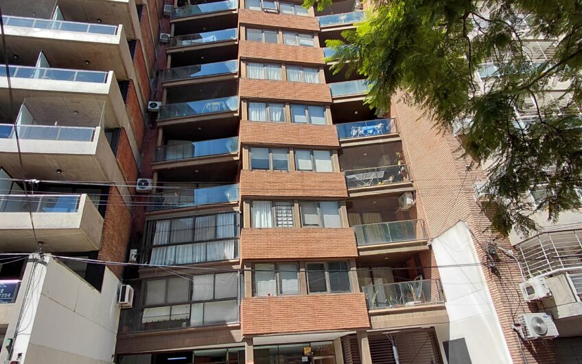 Urquiza 2035 – Departamento Dos Dormitorios con Cochera