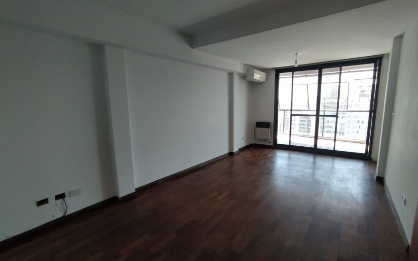 Urquiza 2035 – Departamento Dos Dormitorios con Cochera