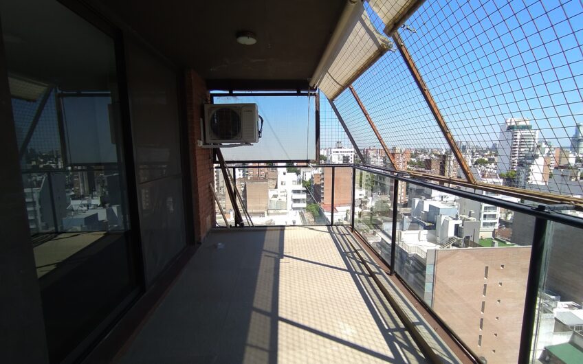 Urquiza 2035 – Departamento Dos Dormitorios con Cochera