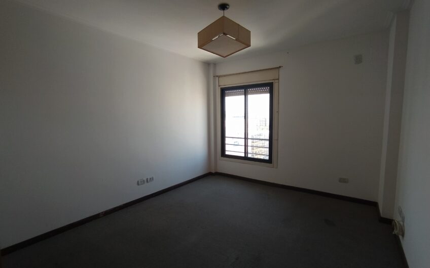 Urquiza 2035 – Departamento Dos Dormitorios con Cochera