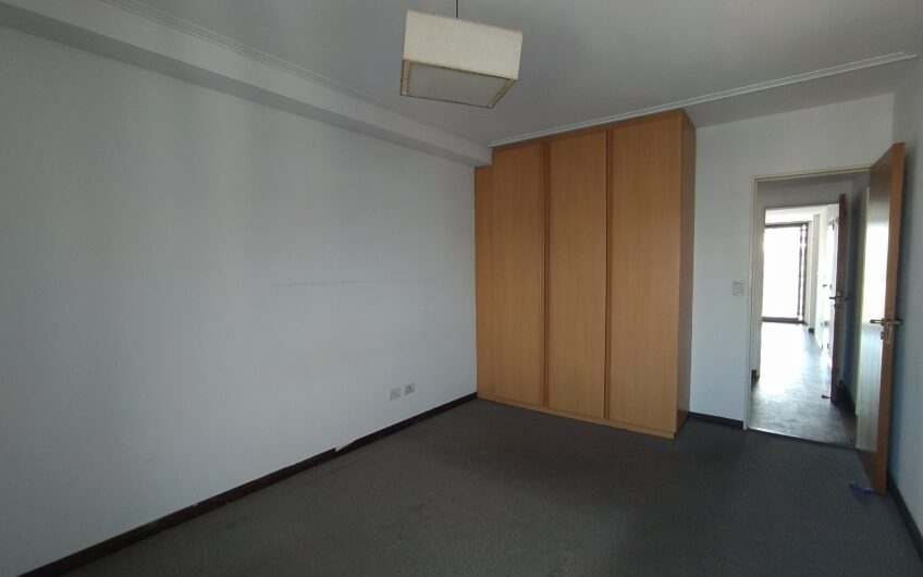 Urquiza 2035 – Departamento Dos Dormitorios con Cochera