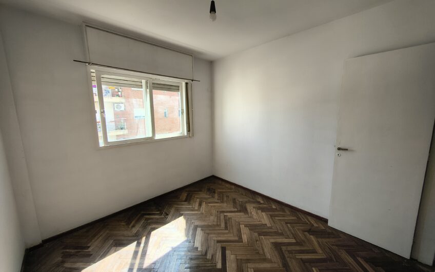 Montevideo 903 – Departamento Dos Dormitorios