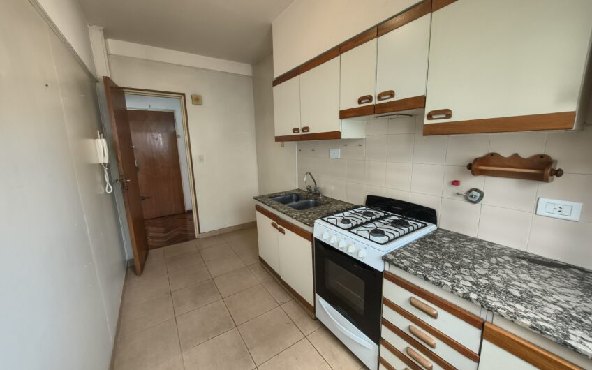E. Zeballos 967 – Departamento Un Dormitorio