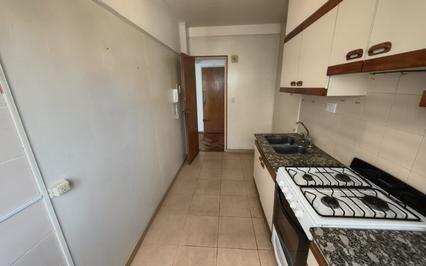 E. Zeballos 967 – Departamento Un Dormitorio