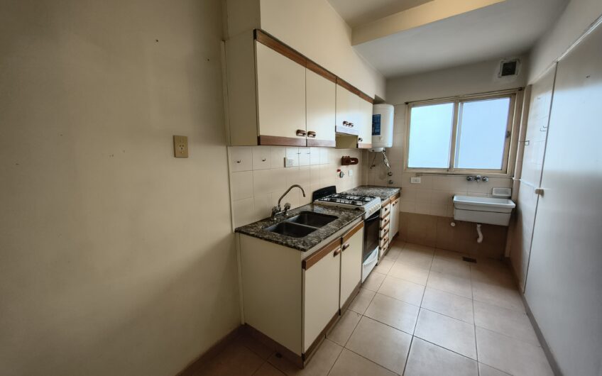 E. Zeballos 967 – Departamento Un Dormitorio