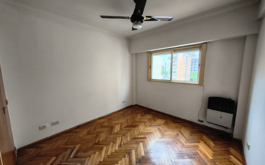 E. Zeballos 967 – Departamento Un Dormitorio