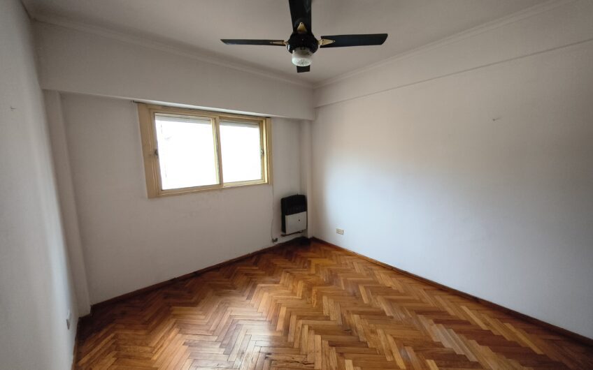 E. Zeballos 967 – Departamento Un Dormitorio
