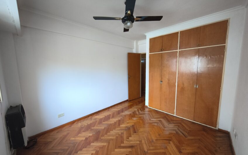 E. Zeballos 967 – Departamento Un Dormitorio