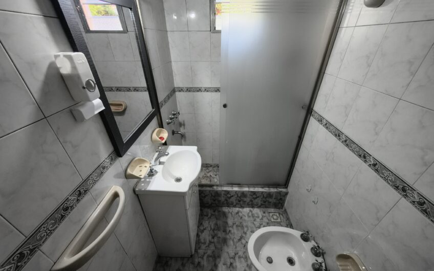 Esquel 2217 (Gdero. Baigorria) – Casa de Tres Dormitorios y Cochera