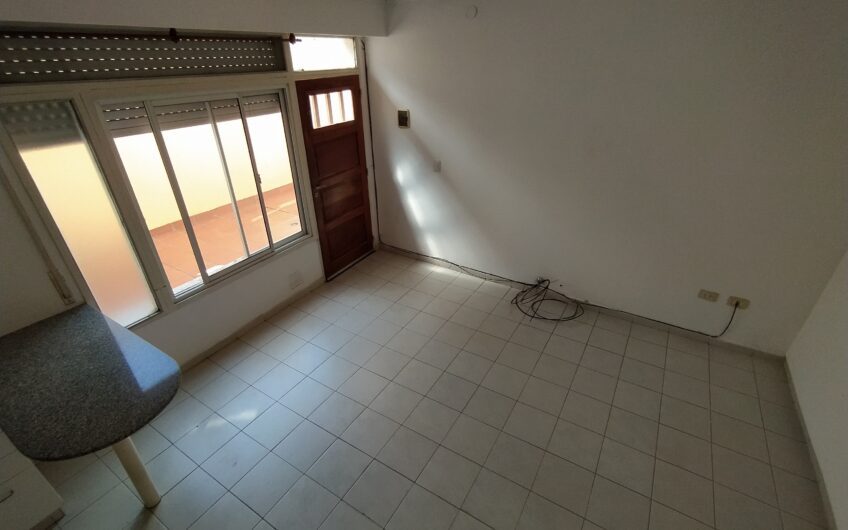 Pasco 3418 – Departamento Dúplex de Pasillo