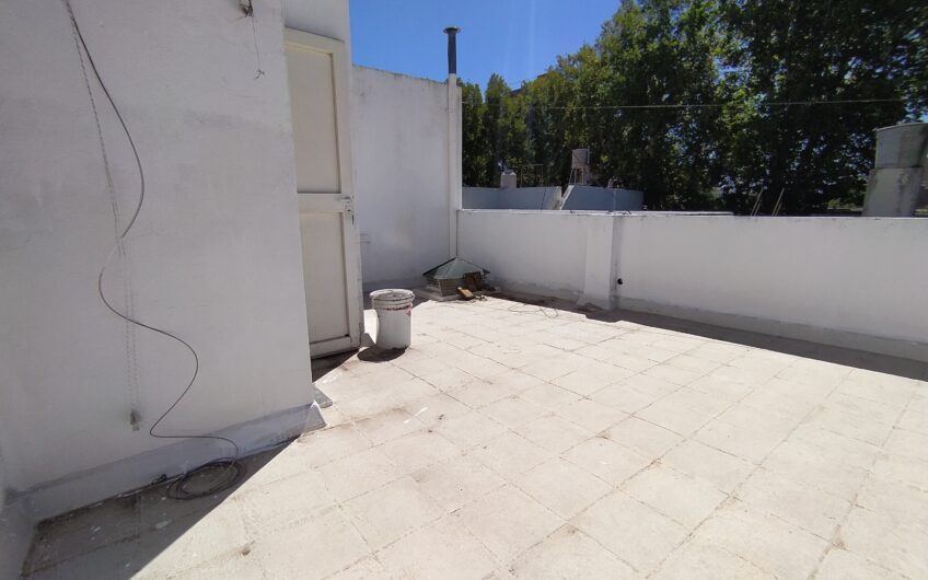 Pasco 3418 – Departamento Dúplex de Pasillo