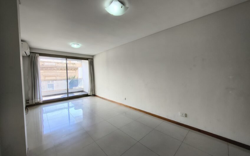 9 de Julio 393 – Departamento Un Dormitorio con Cochera