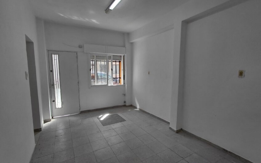 Pasaje Larguia 3573 – Casa Un Dormitorio