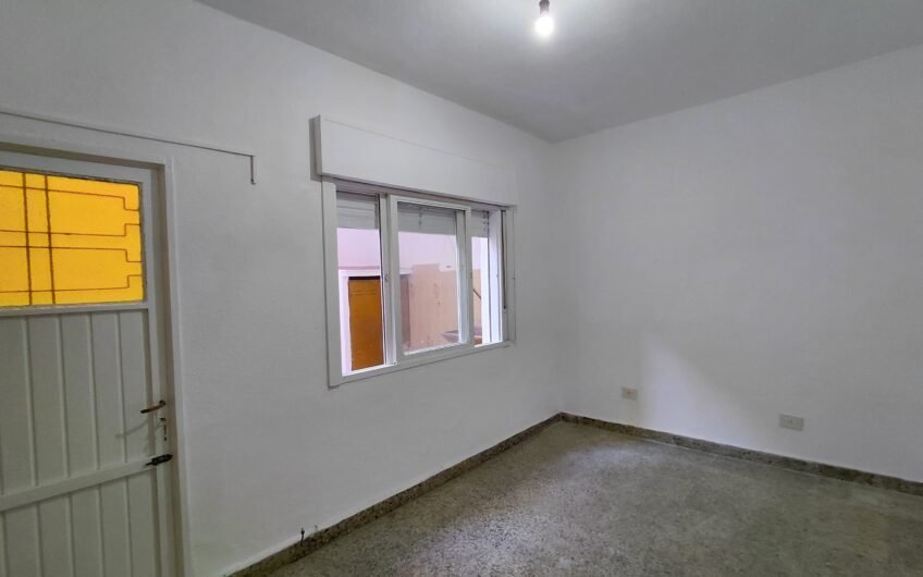 Pasaje Larguia 3573 – Casa Un Dormitorio