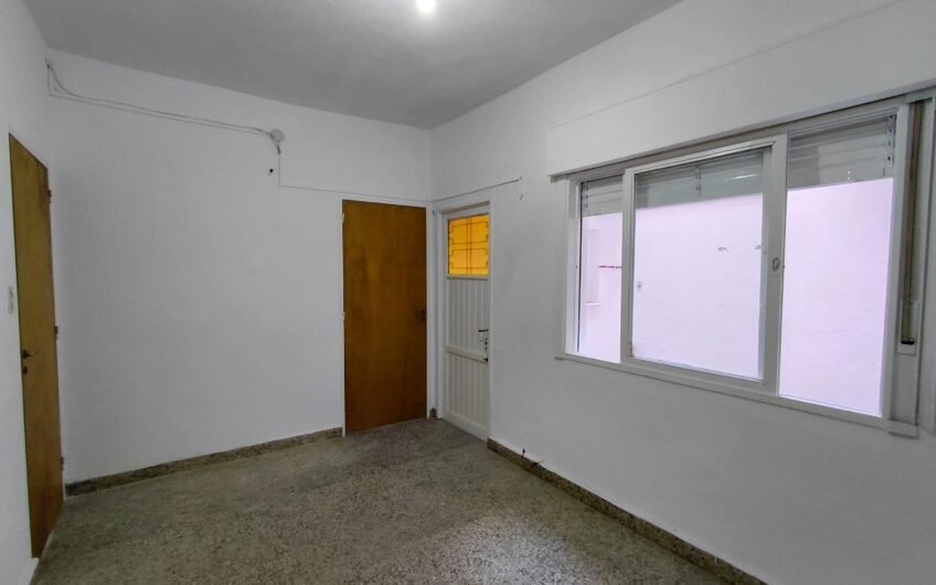 Pasaje Larguia 3573 – Casa Un Dormitorio
