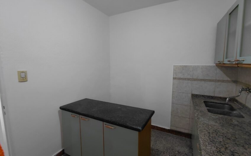 Pasaje Larguia 3573 – Casa Un Dormitorio